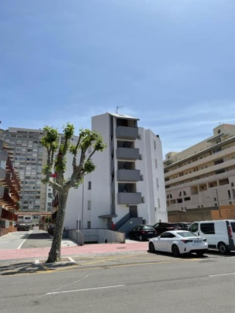 Apartamento Vacacional إمبوريابرافا المظهر الخارجي الصورة